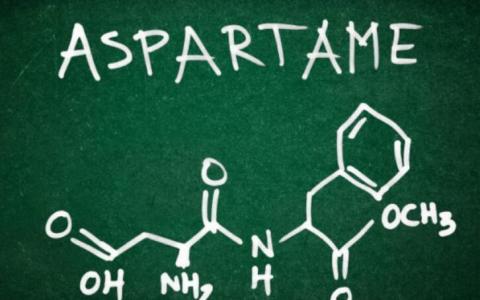 为什么阿斯巴甜会让您面临一系列不利健康影响的风险