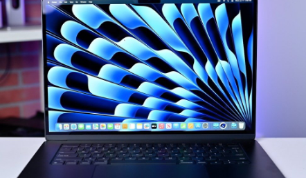 苹果正在考虑推出两款成本较低的 MacBook 教育机型